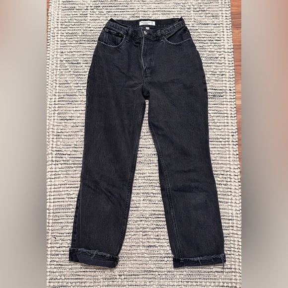 Abercrombie & Fitch The 90’s Straight Ultra High Rise Curve Love Jeans - Picture 3 of 9